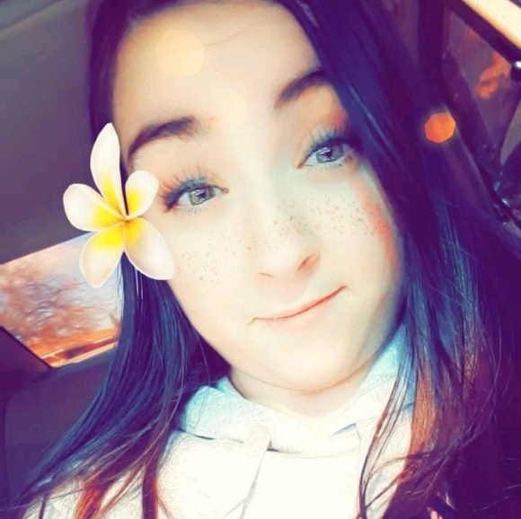 Meet your Posher, Abigail - Picture 5 of 7